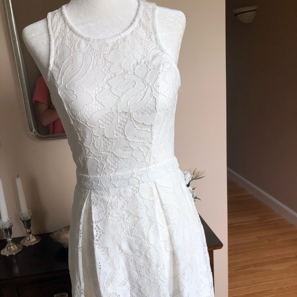 LACE DRESS - Picture 2 of 3